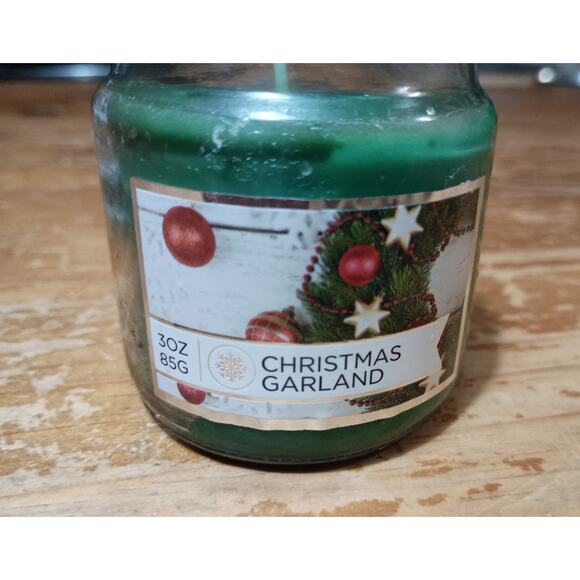 MVP Group International Christmas Garland One Wick Glass Jar Candle 3OZ - Picture 2 of 4